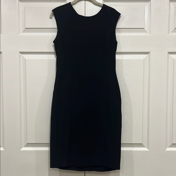 Banana Republic Dresses & Skirts - Banana Republic Sheath Dress Womens Black Size 4